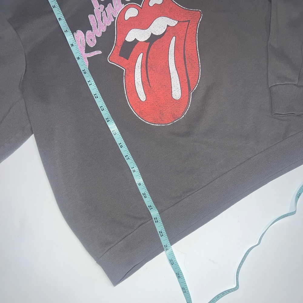 The Rolling Stones Gray Sweatshirt with Red and Pink Graphic - Picture 4 of 7